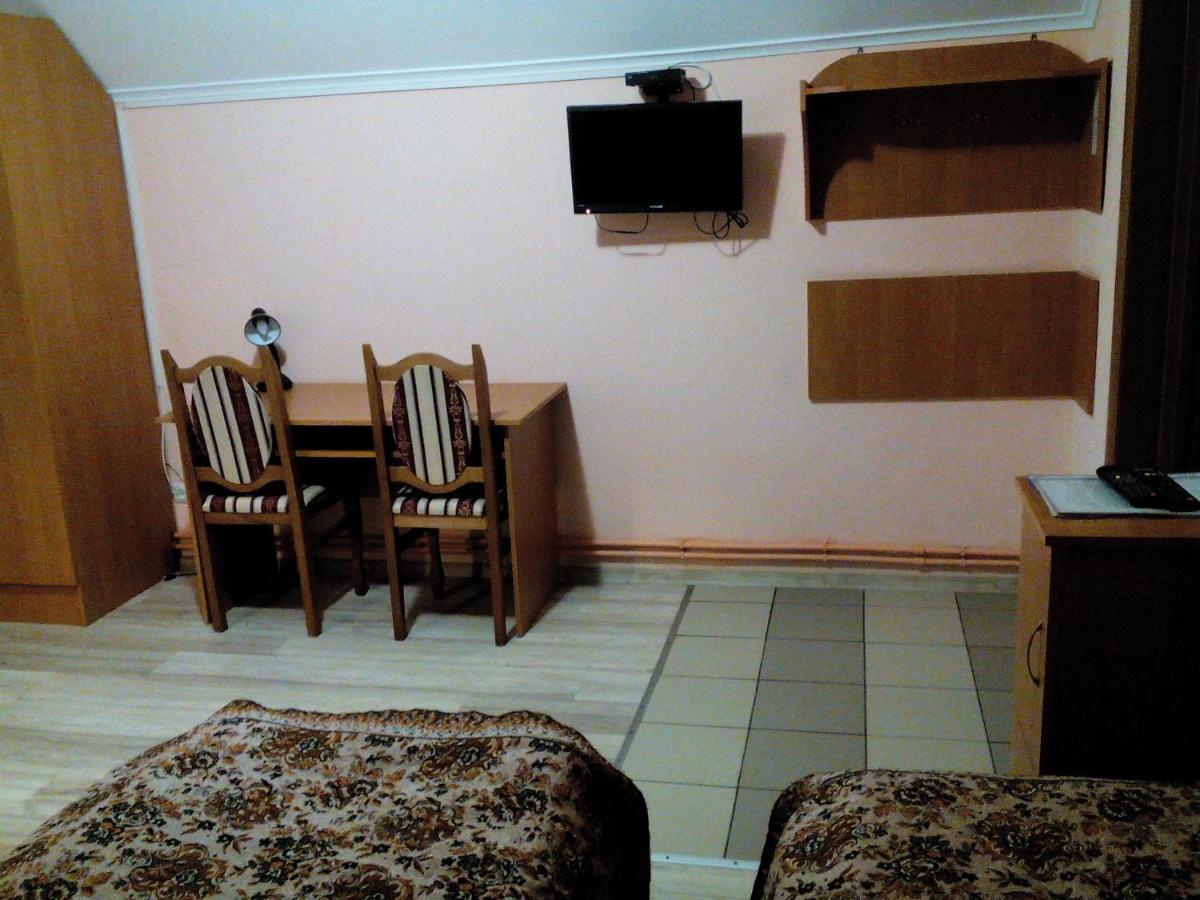 Hostel On Flotska Ιβανό-Φρανκίβσκ Εξωτερικό φωτογραφία