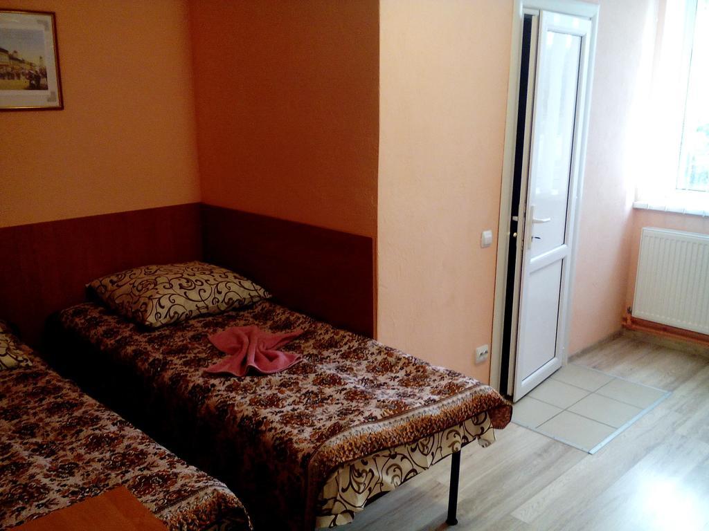 Hostel On Flotska Ιβανό-Φρανκίβσκ Εξωτερικό φωτογραφία