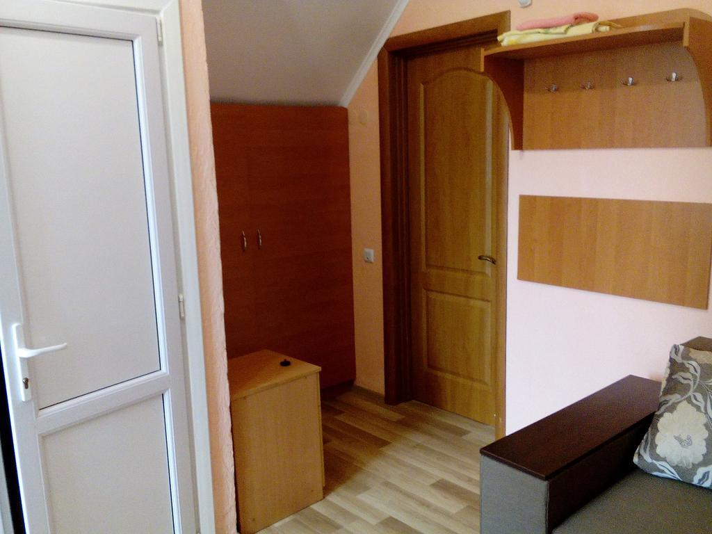 Hostel On Flotska Ιβανό-Φρανκίβσκ Εξωτερικό φωτογραφία